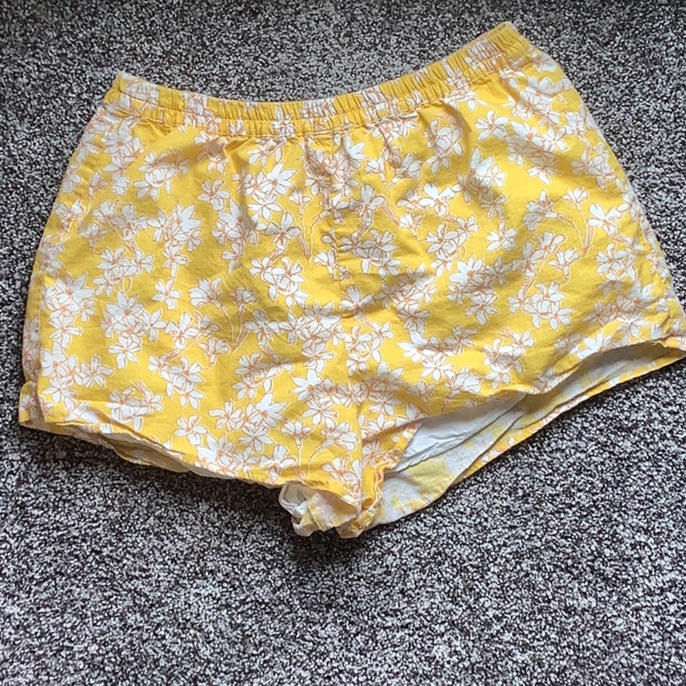 Honey Punch floral shorts